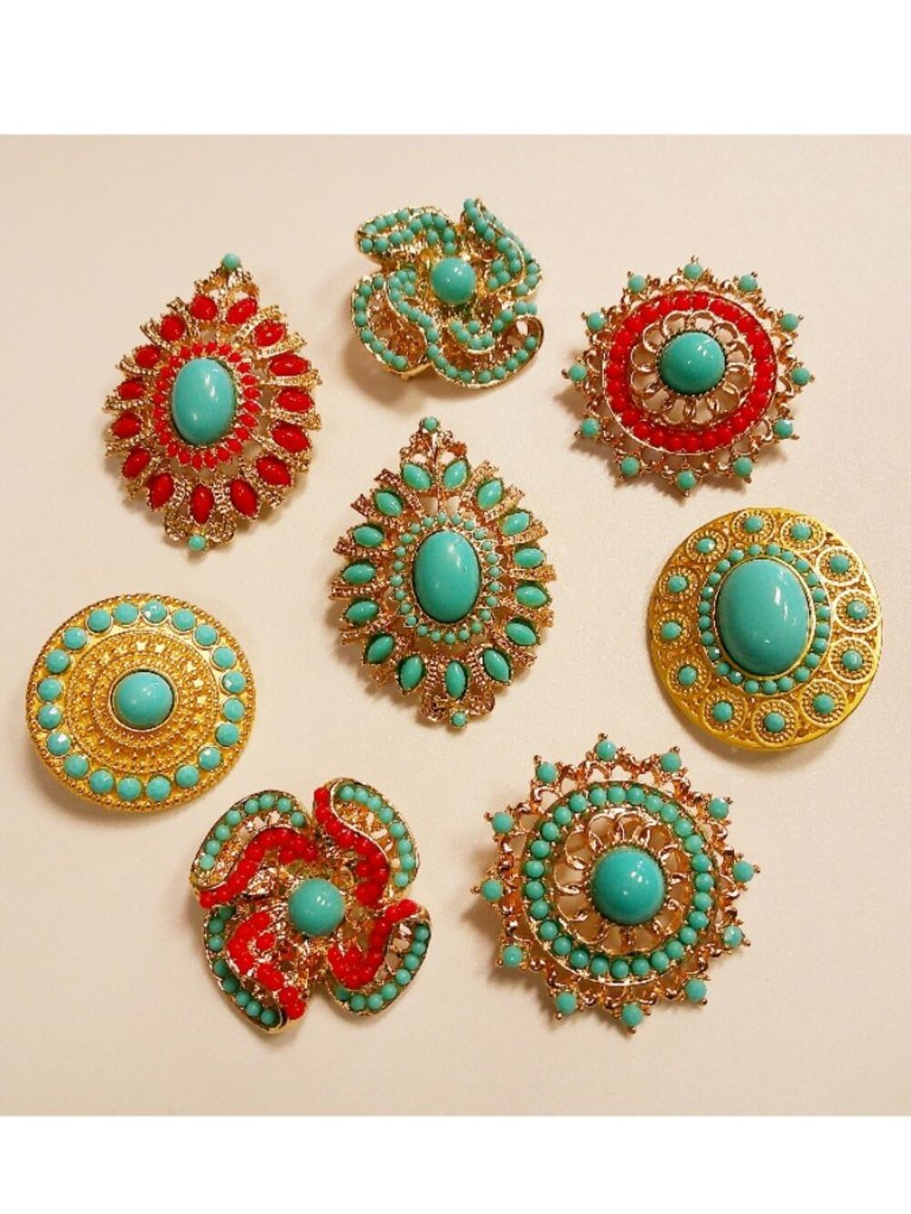 Brooch lot of 8 - turquoise color